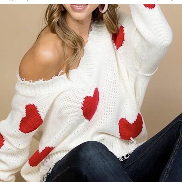 Polly & Esther Sweaters - Polly & esther heart sweater